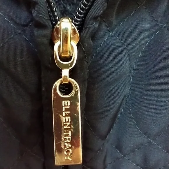 Excellent Used Condition Ellen Tracy Quilted Anorak Plush Lined Jacket Size Med - Picture 4 of 10